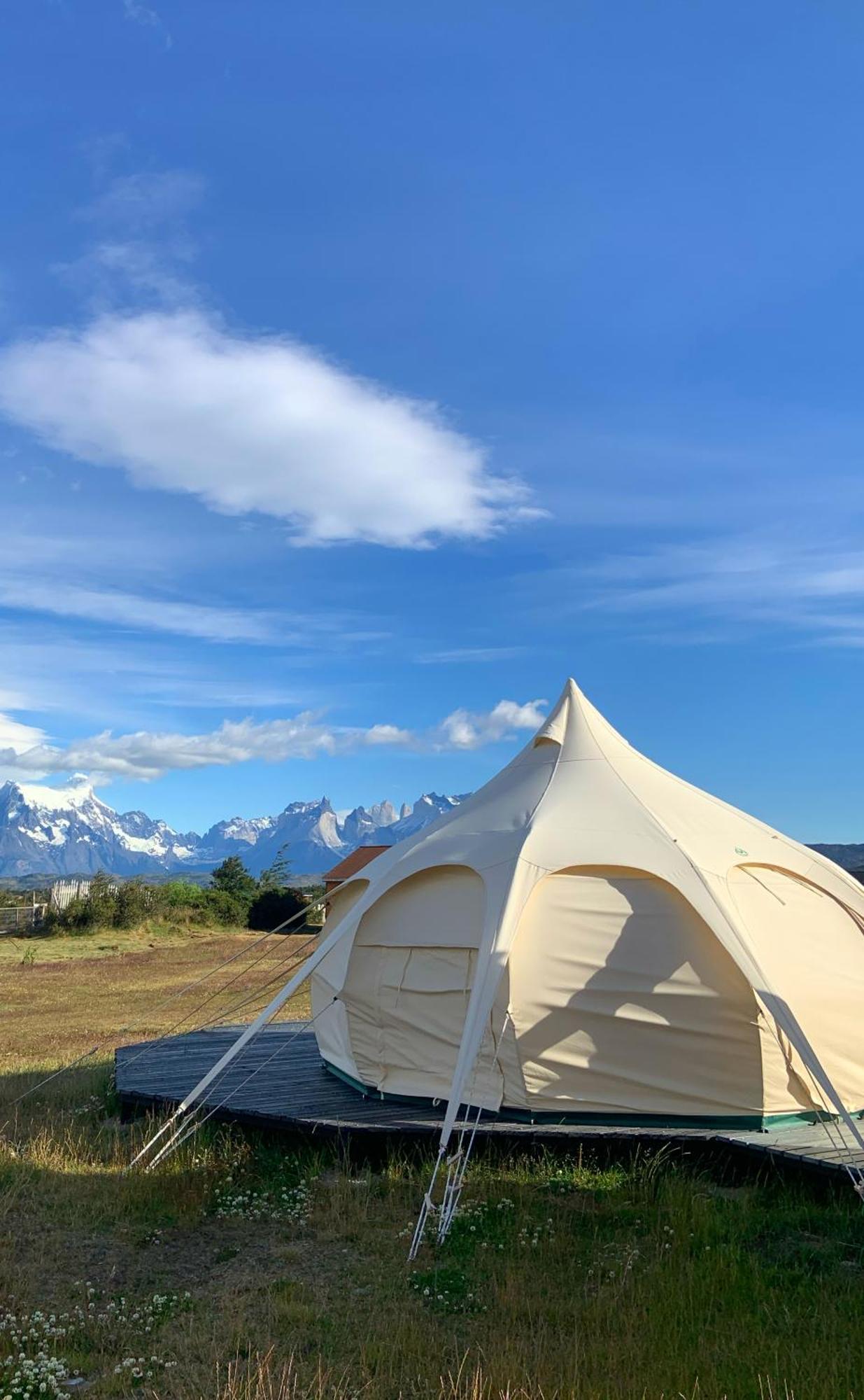 Chilenativo Riverside Camp Torres del Paine National Park Eksteriør billede